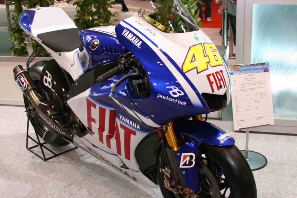 La Yamaha M1 del 2002