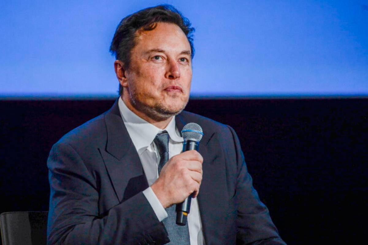 L'imprenditore Elon Musk durante un convegno